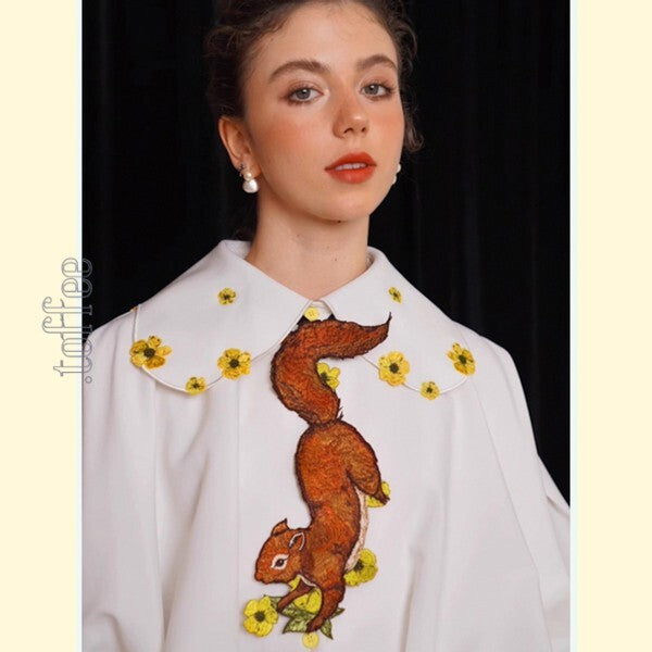 【2color】花の妖精:芸術的なお花刺繍のドールカラーブラウス 《C0191》