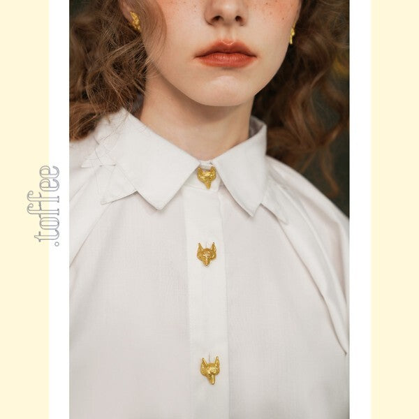 【2color】立体アートを纏う:キツネボタンの折り紙ブラウス C0174