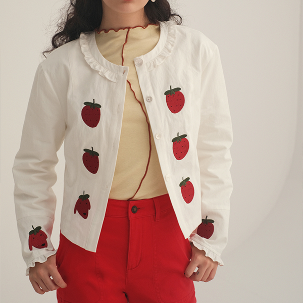 ストロベリープリントホワイトブラウス Z00448