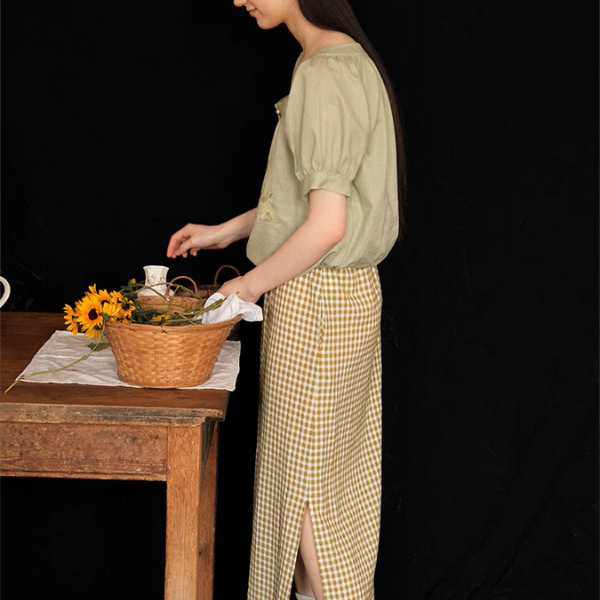 【2color】刺繍うさぎのスクエアネックブラウス《Z01046》