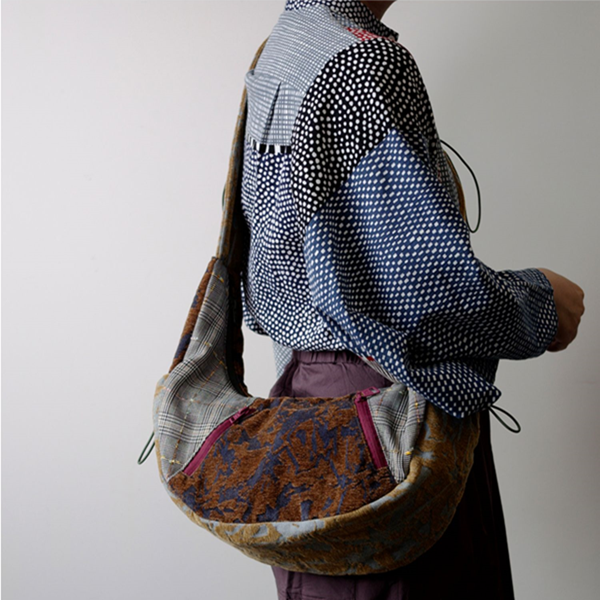 サイドチェックマルチカラーショルダーバッグ Z00489