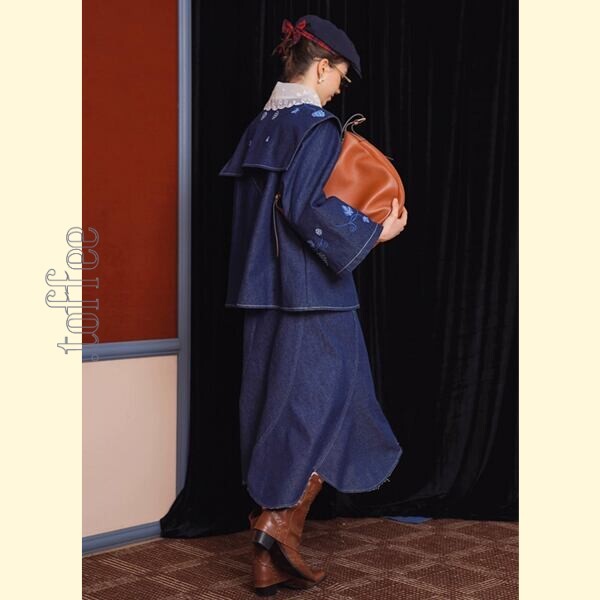 花びらが舞うレトロデニムスカート 《C0207》