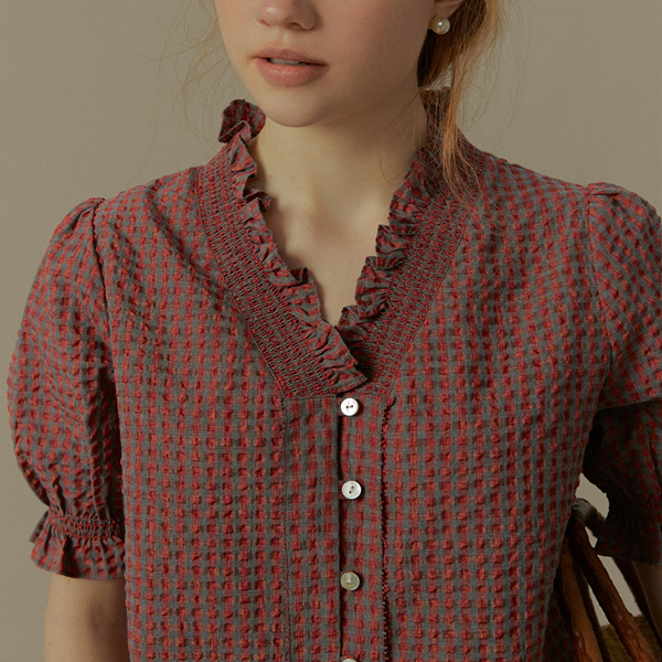 フリルネックチェック柄ブラウス《Z00822》