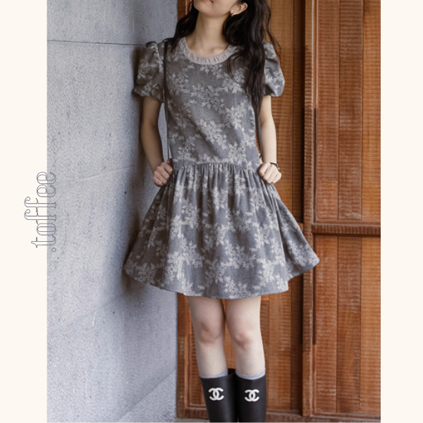 パフスリーブつる花刺繍ミニワンピース《Z00904》