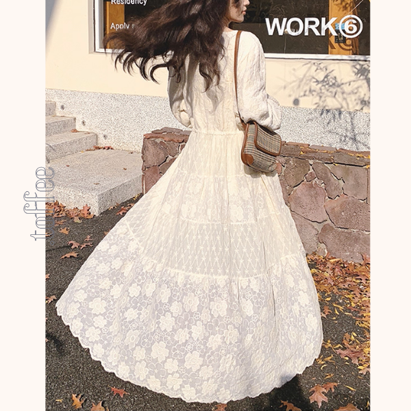 空と花の余白を縫うニットとワンピースのセットアップ《Z01152》