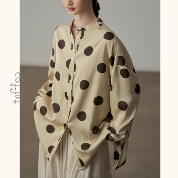 リズムを奏でる、大きな水玉シャツ《Z01120》