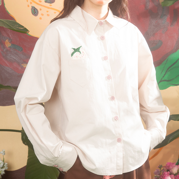 立体ストロベリー刺繍ガーリーシャツ 《Z00695》