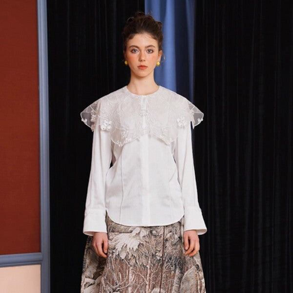 フェアリーレースを纏う:聖なるクラシックブラウス 《C0194》