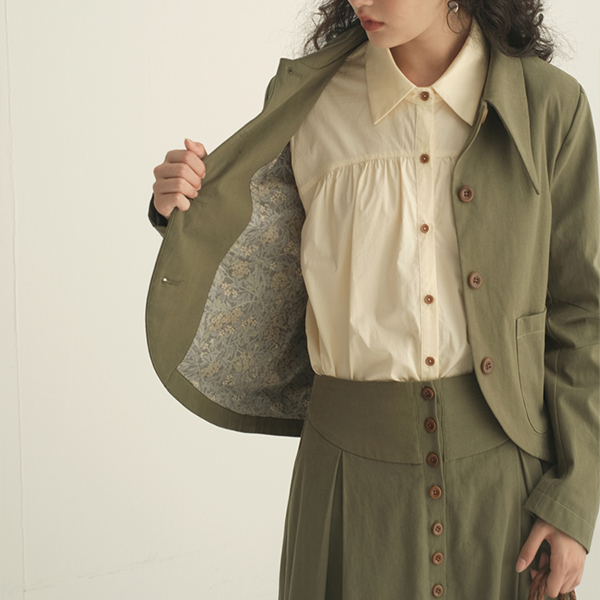 シングルブレストショートジャケット&Aラインロングスカートのセットアップ Z00450