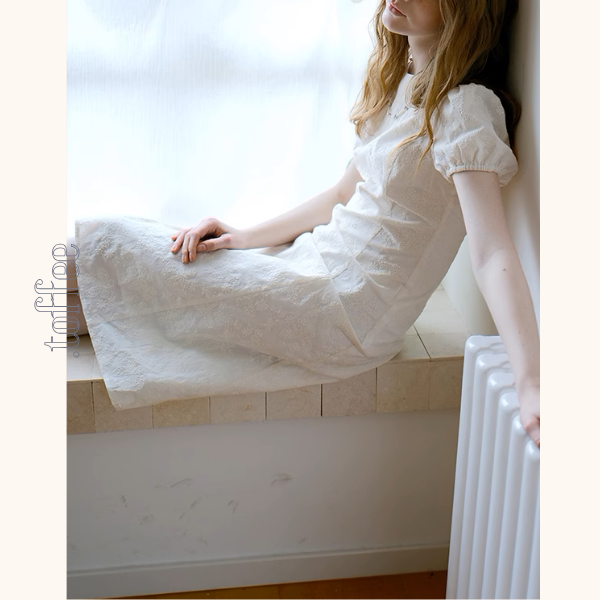 パフスリーブ蝶柄刺繍入りミモレ丈ワンピース《Z00873》