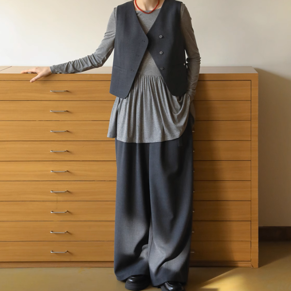 Vネックシングルブレストショートベスト&ハイウエストワイドスーツパンツセットアップ《Z00889》