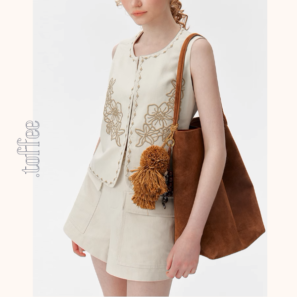 ハイビスカス刺繍ベスト&ショートパンツセットアップ《Z01008》