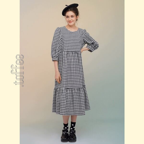 フレンチシックとモードの融合:ギンガムチェックのティアードワンピース 《C0211》