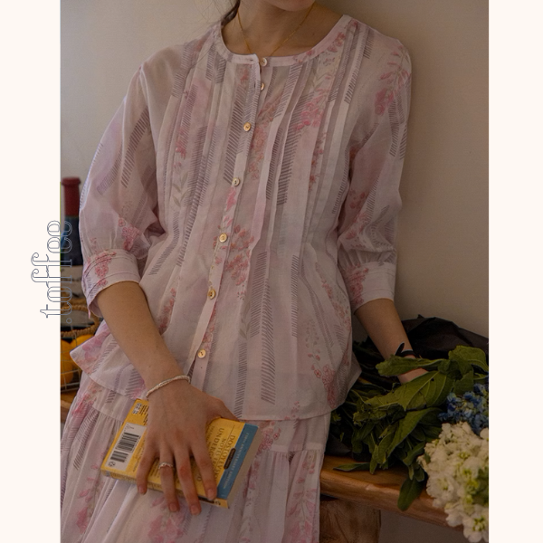 桜ピンクプリーツシャツ&ミモレ丈ティーアドスカートセットアップ《Z00867》