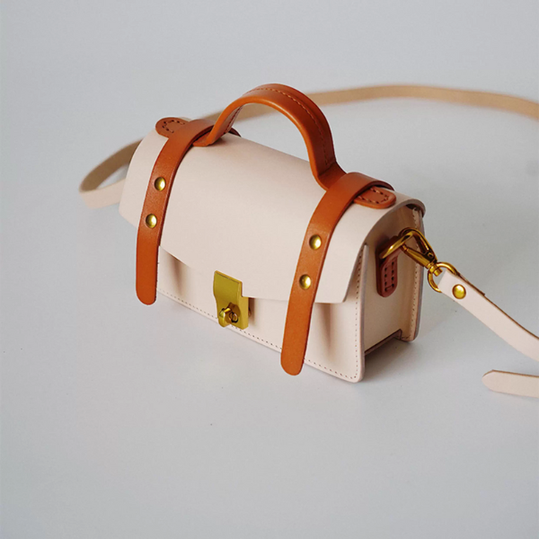 【5color】バイカラースクエアショルダーバッグ《Z00893》