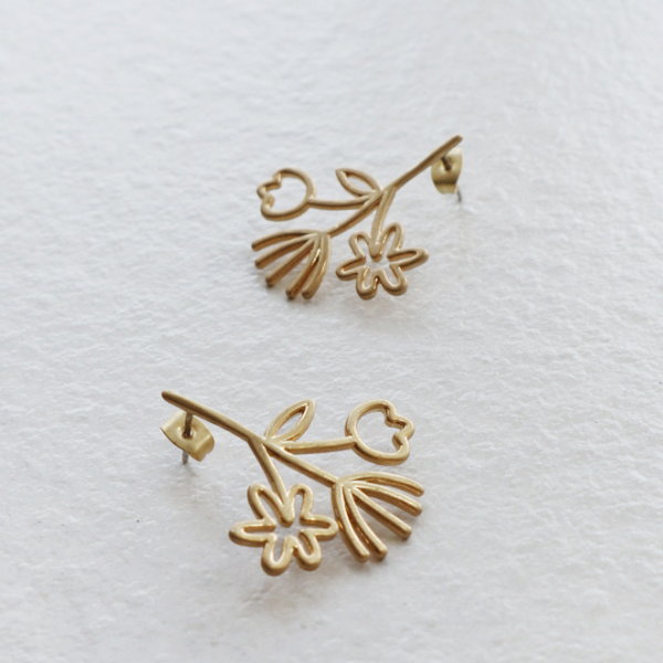 フラワーラインアートピアス X-165