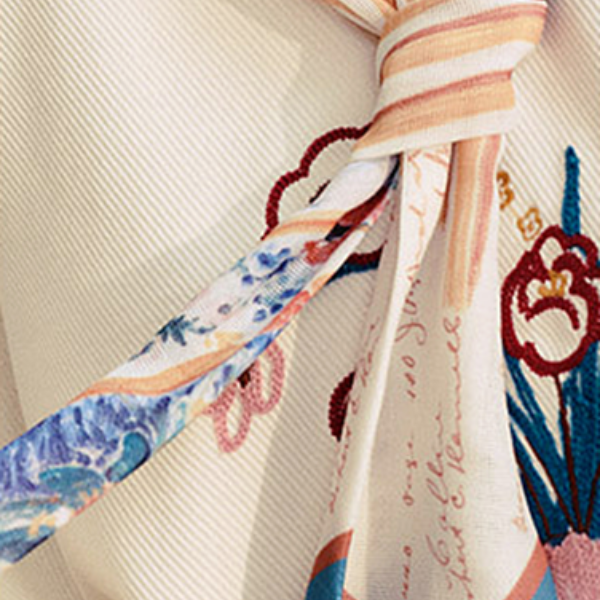 カラフルリボンタイ付きVネックスウェット 《Z00665》