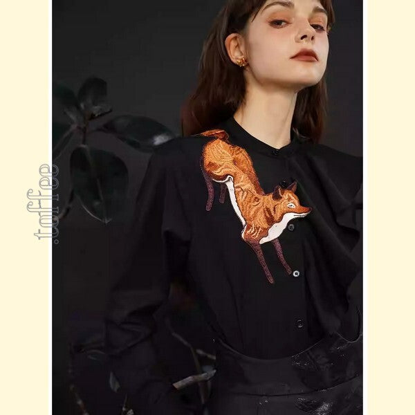 【2color】「小狐物語」森の中のキツネとアシンメトリーフリルブラウス C0182