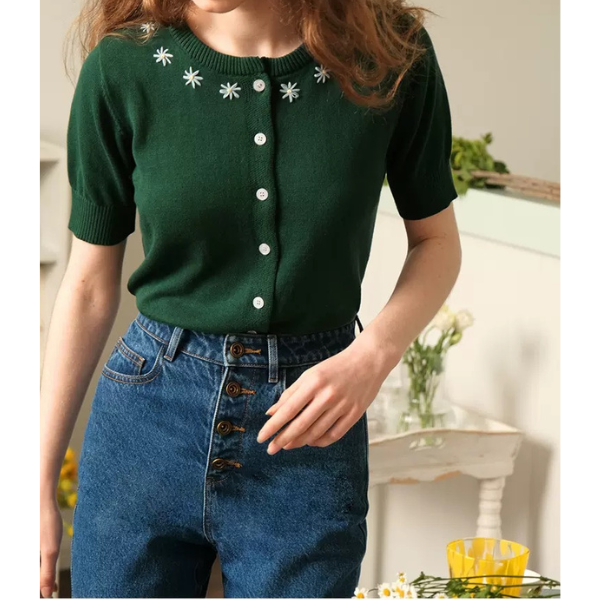 お花の刺繍入りラウンドネック半袖ニット Z00233