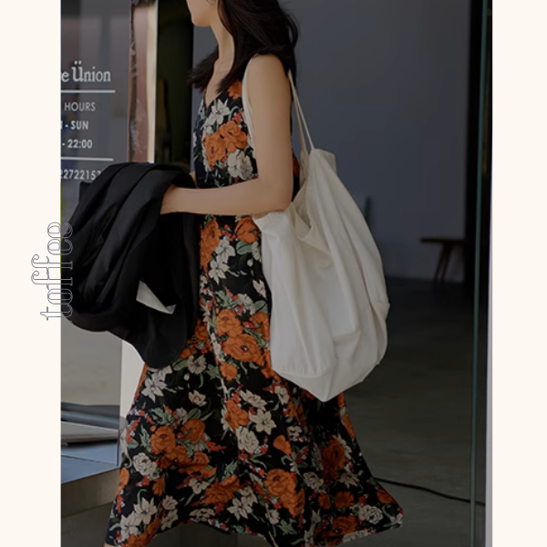 フローラルプリントキャミワンピース《Z00997》