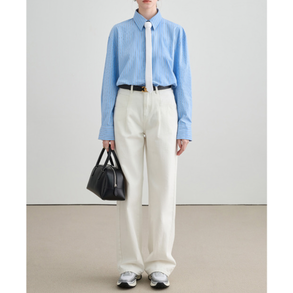 タック入りホワイトストレートデニム X-294