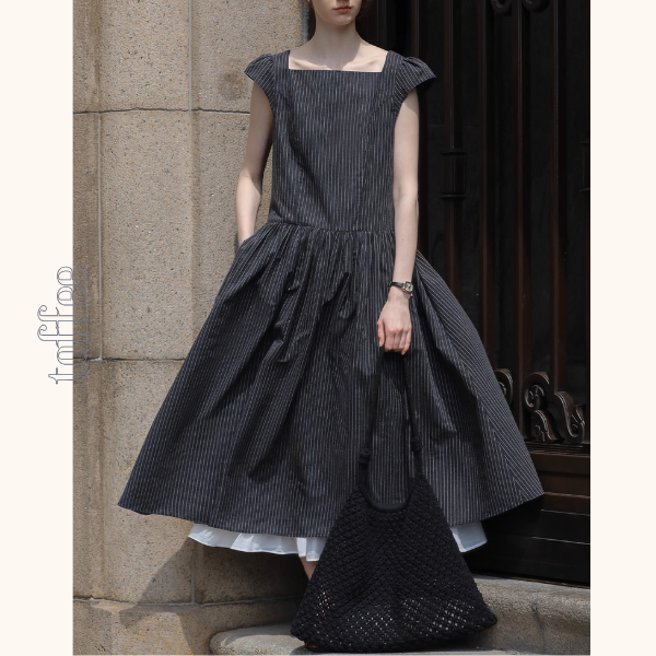 スクエアカラーストライプワンピース《Z01025》