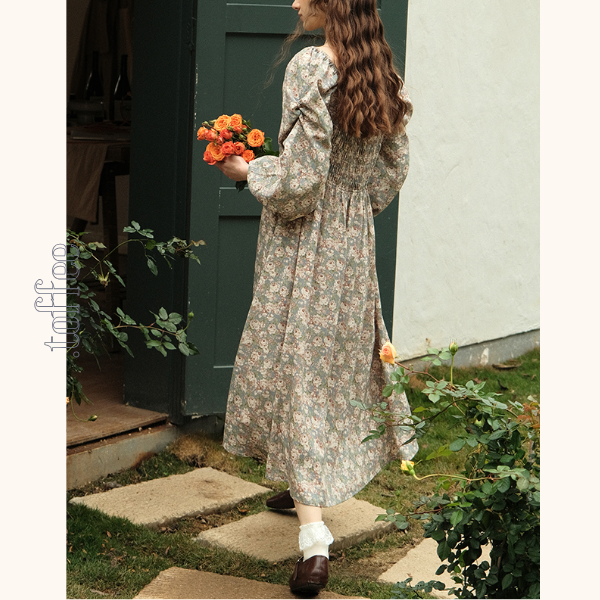 小花柄パフスリーブミモレ丈ワンピース 《Z00745》