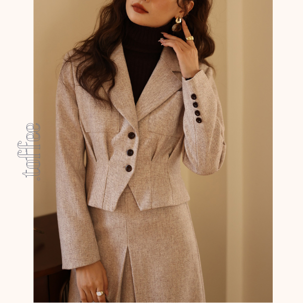 ショートテーラードジャケット&ロングプリーツスカート セットアップ 《Z00773》