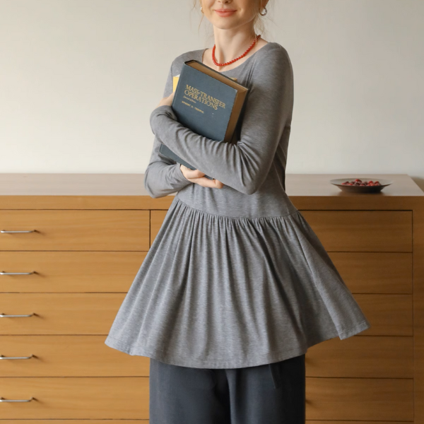 【2color】ラウンドネックペプラムロングトップ《Z00979》