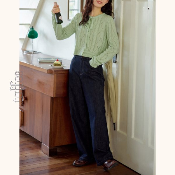 サイド刺繍ストレートデニムパンツ Z00561