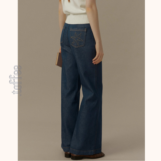 スターフラワー刺繍ブーツカットデニム《Z00830》