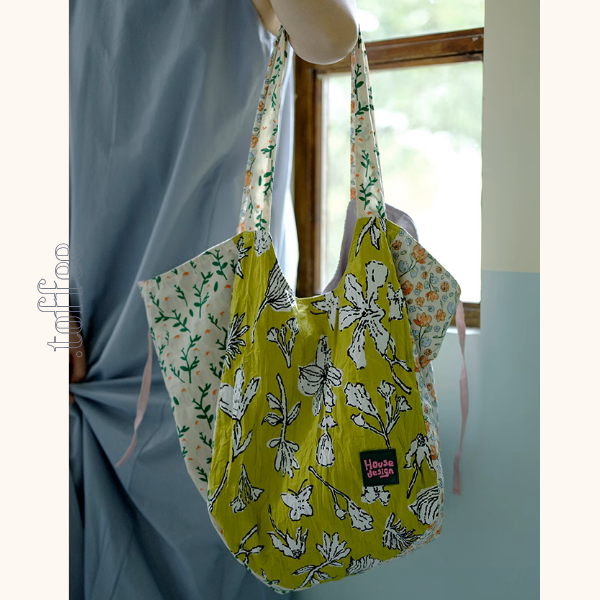 パッチワーク風花柄トートバッグ《Z00955》