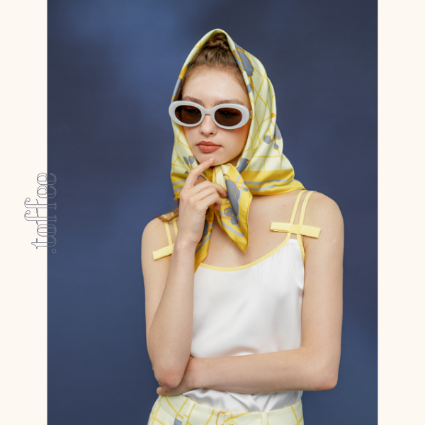 羊プリント レモンイエローウィンドウチェック シルキータッチ大判スカーフ C0147