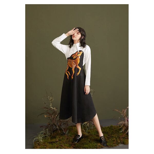 バンビ刺繍サスペンダースカート C0075