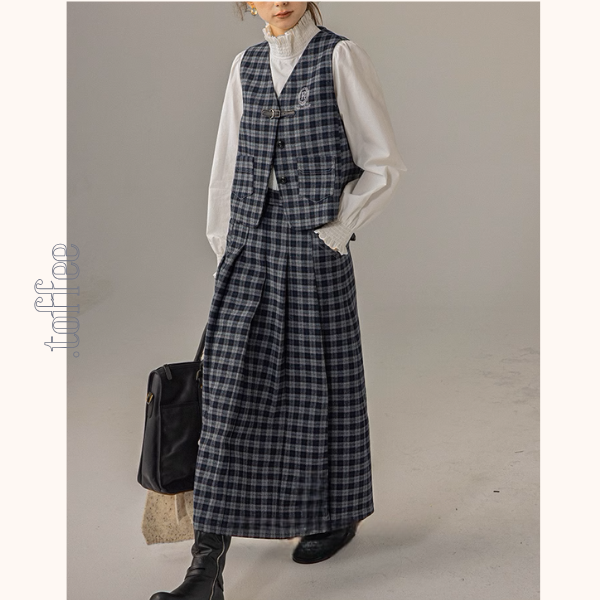 【2color】ベルトディテールチェック柄ベスト&ロングプリーツスカートセットアップ《Z00856》