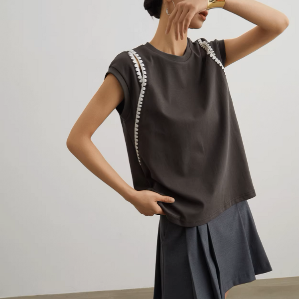 カットアウトフレンチスリーブクルーネックトップ《Z00949》