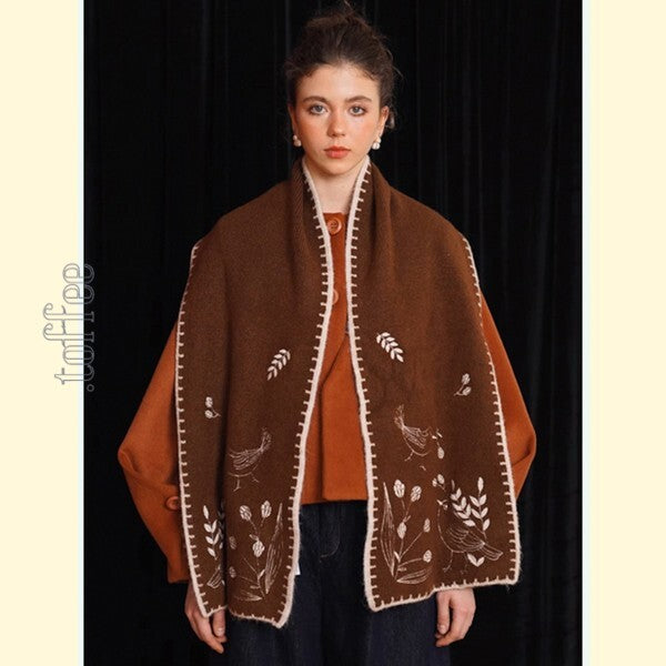 自然と夢が織りなす芸術的アクセサリー:鳥と植物刺繍のショール 《C0192》