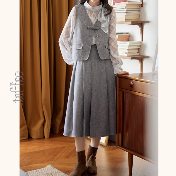 ボウタイ付きベスト&ミモレ丈プリーツスカートのセットアップ《Z00850》