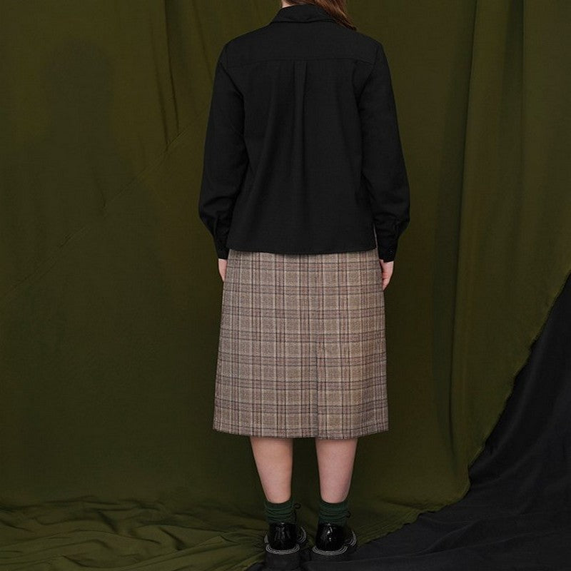 【2color】折り紙のような襟が素敵なシンプルシャツ