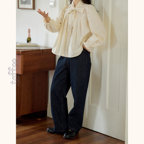 サイド刺繍ストレートデニムパンツ Z00561