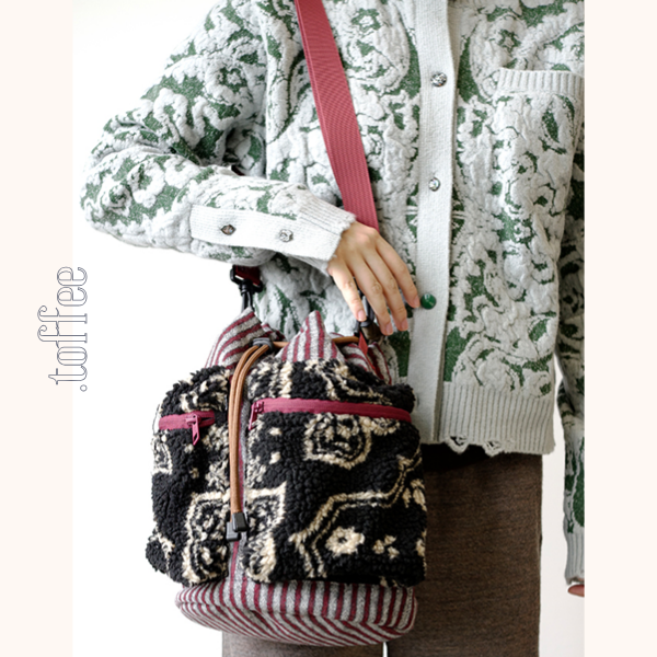 ドローストリング付きボアショルダーバッグ Z00606