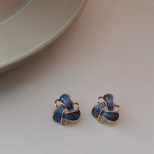 群青色のオイルドロップピアス