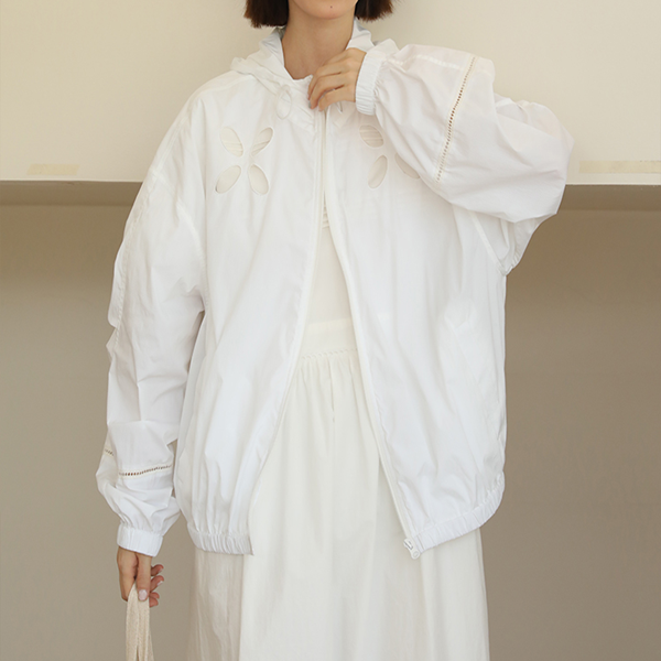 【2color】お花モチーフの中空フードジャケット Z00353