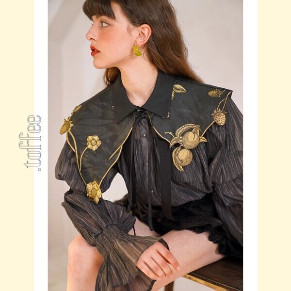 アートと植物のロマンティックな組み合わせ ロマンティックブラウス  C0159