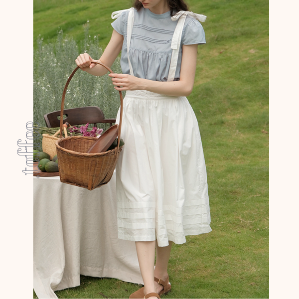 花刺繍ホワイトサスペンダースカート《Z01053》
