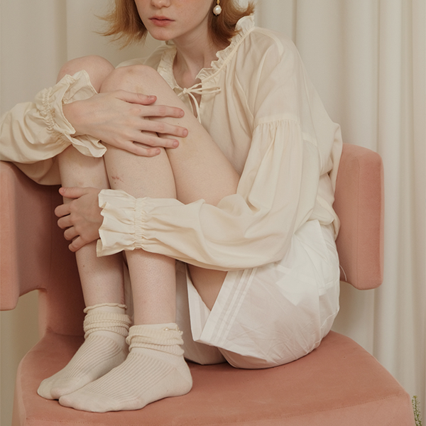 【2color】リボン&フリルディテールブラウス 《Z00755》