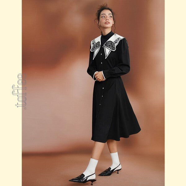 月明かりのバンビが佇む:オリエンタルと幻想が交差するプレッピーワンピース C0186