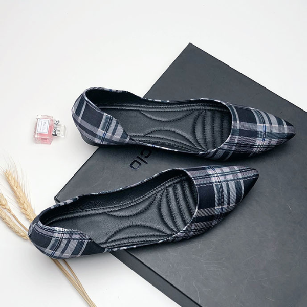 【3color】ポインテッドトゥチェッカーパンプス AU-316