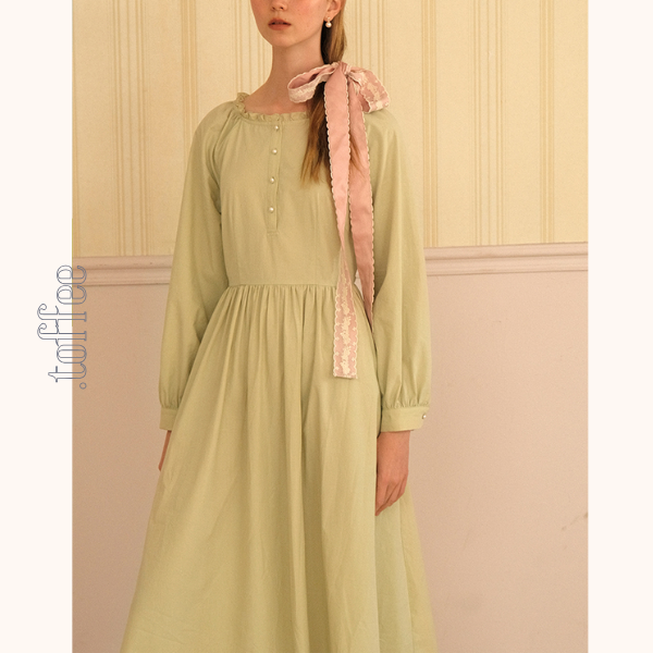 ギャザー入りAラインロングワンピース 《Z00752》