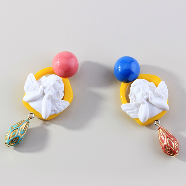 【2pattern】エンジェルモチーフドロップイヤーアクセサリー 《Z00797》